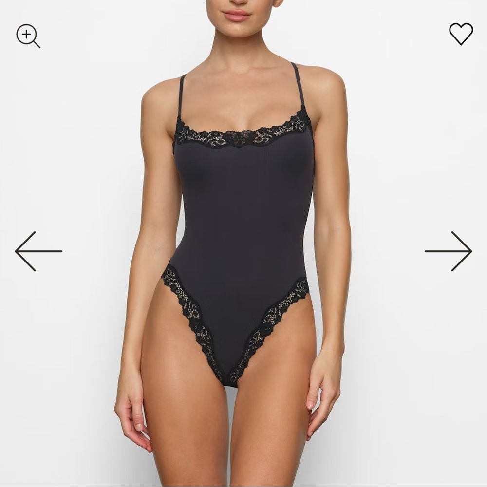 SKIMS Fits Everybody Lace Cami Bodysuit (NWT)